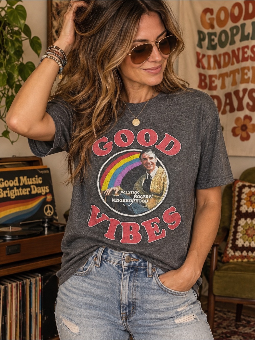 Mr. Rogers Good Vibes Graphic Tee - Charcoal #1153 size M Retro t-shirt